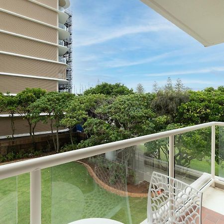 Beachy, Bright, And The Best Location On The Gc! Apartamento Gold Coast Exterior foto